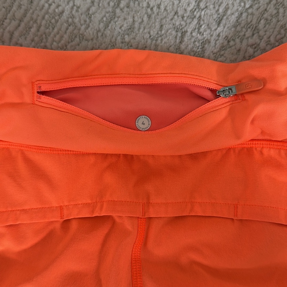 Lululemon Speed Up Low-Rise Lined Short 2.5" - Picture 4 of 5